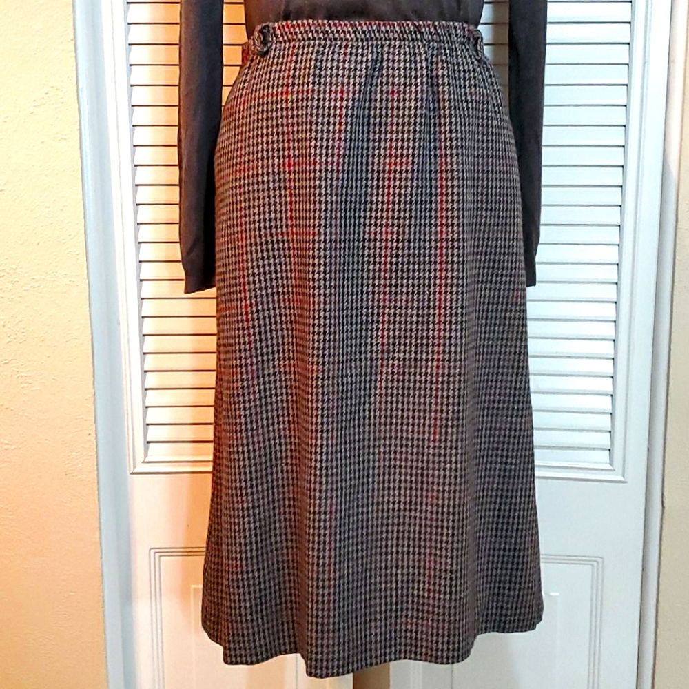 Houndstooth vintage wool skirt